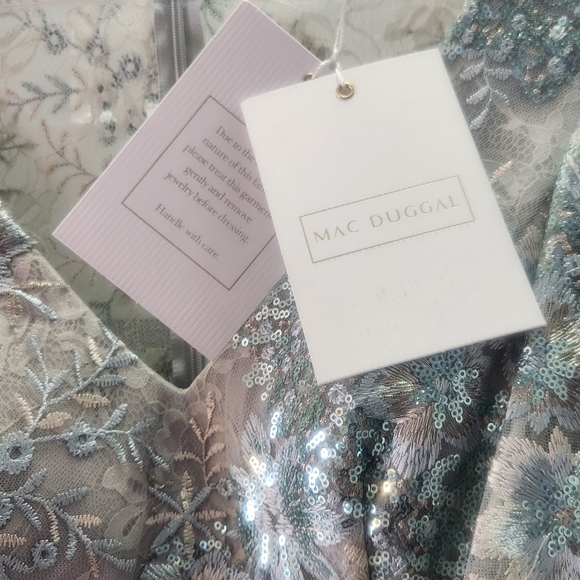 Mac Duggal BELL SLEEVE FLORAL EMBELLISHED GOWN **NOT SAMPLE - Picture 10 of 11